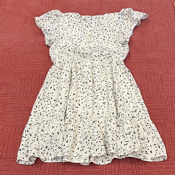 Main Strip women’s small White and Black lined Dress - Picture 11 of 15